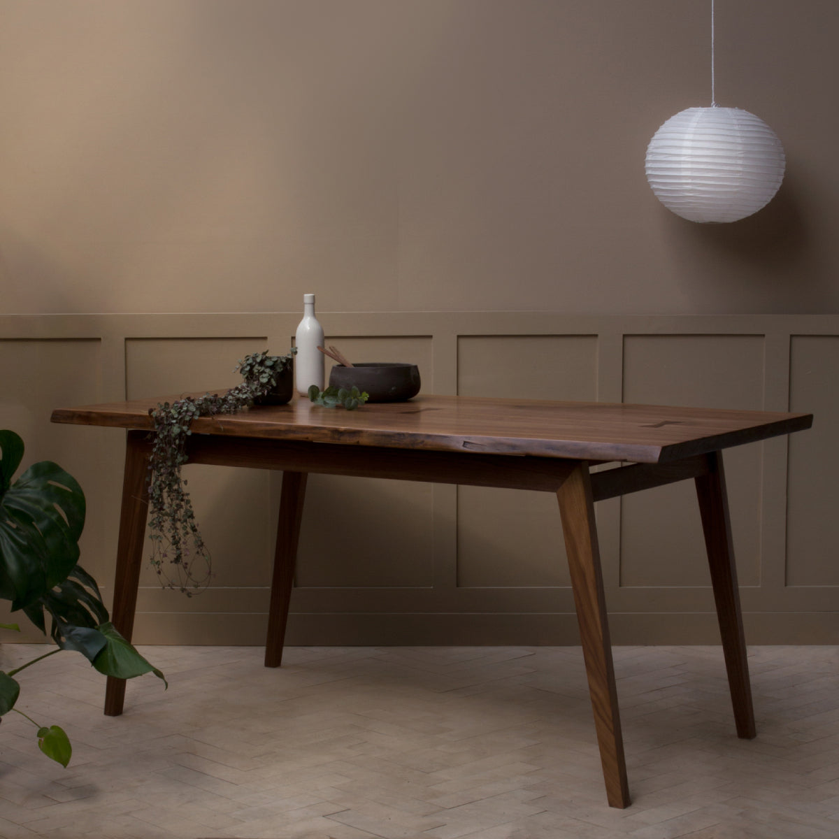 Thagas Dining Table